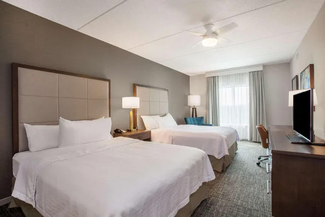 2 Bedrooms, Suite, 1 King or 2 Queen Beds, 2 Bathrooms, Balcony, Accessible، Homewood Suites By Hilton Saratoga Springs 3/4