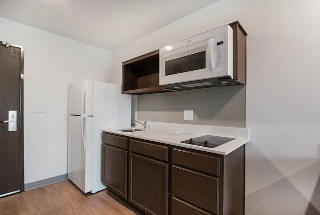 Standard, Queen Bed, WoodSpring Suites Fort Mill 5/5