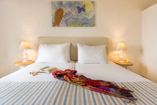غرفة بسرير مزدوج أو سريرين منفصلين بإطلالة على البحر، Vasia Ormos Hotel - Adults Only 3/7