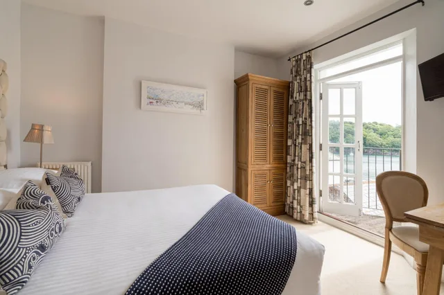 غرفة سوبيريور بسرير كينج، The Old Quay House Hotel 1/8