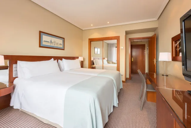 Standard, Double Bed, Hotel Madrid Alameda Aeropuerto, Affiliated by Melia 1/4