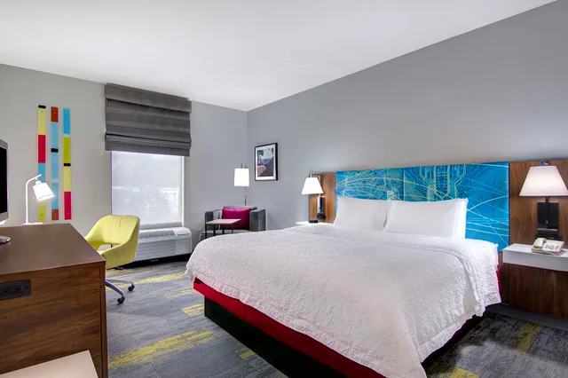 غرفة بسرير كينج، Hampton Inn Fayetteville 3/5