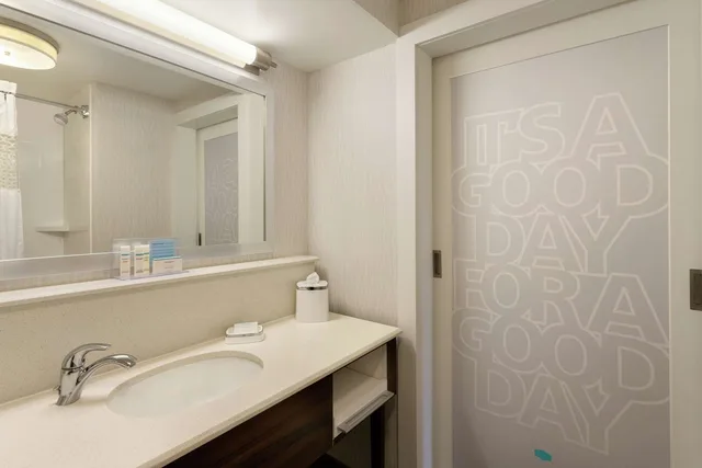 Room, King Bed, Hampton Inn Birmingham-Trussville 4/5