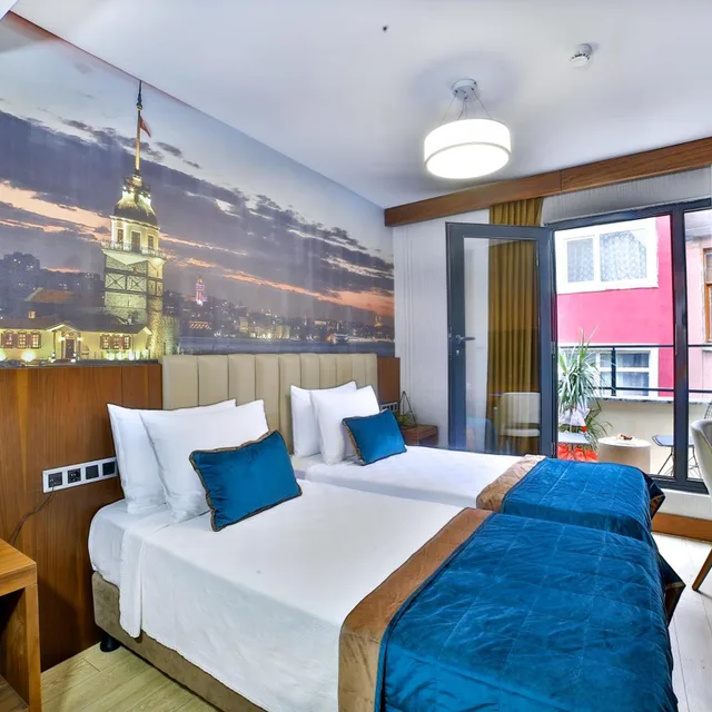 Room, King Bed, Queen Bed, Balcony, The Tango Hotel Taksim 1/2