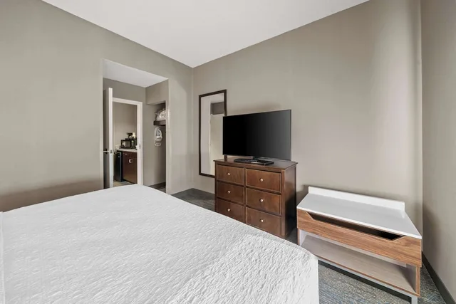 جناح بسرير كينج، Hampton Inn By Hilton New Bedford/Fairhaven 3/4