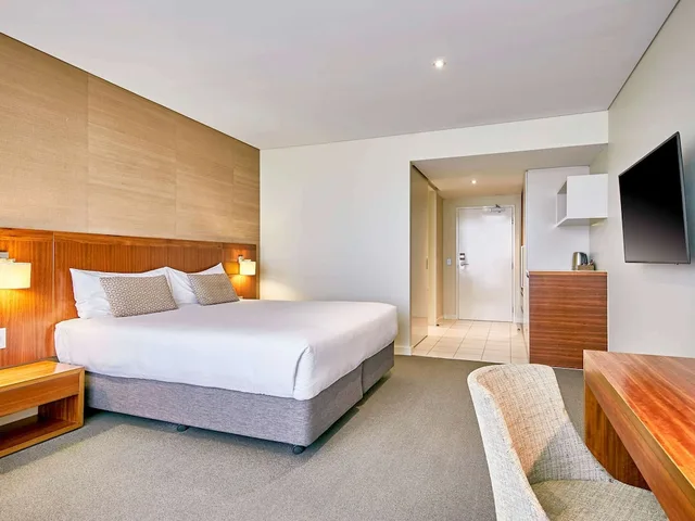 Bliss, Double Bed, Bathtub, The Sebel Mandurah 1/10