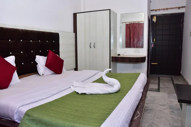 غرفة قياسية بإطلالة على الجبل، Raj Resort 7/10