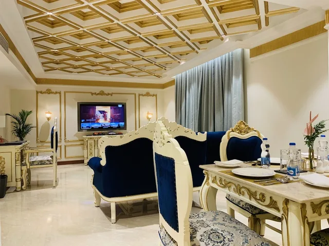جناح رئاسي بسرير كينج، Accord Metropolitan 4/5