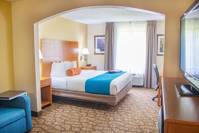 جناح بسرير كينج، Best Western Plus Richmond Hill Inn 1/5