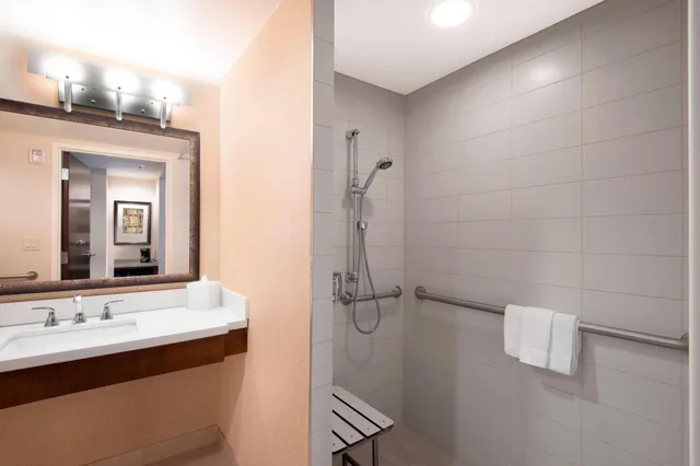 غرفة بسرير مزدوج لذوي الإعاقة، Denver Marriott Westminster 2/3