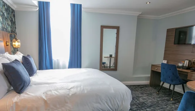 Standard, King Bed, Accessible, Best Western Hotel 99 1/4