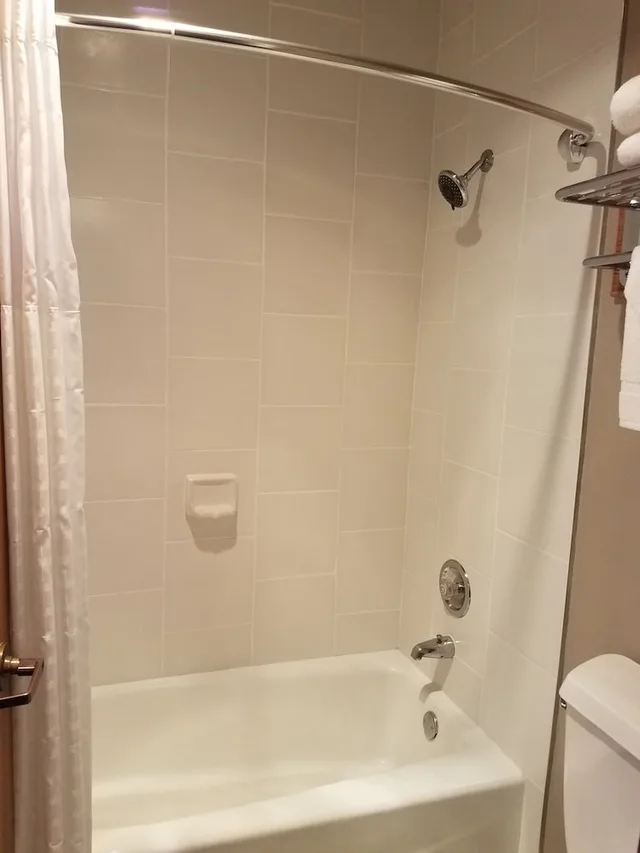 Efficiency, Suite, Queen Bed, Sofa, Accessible، Quality Inn & Suites Bainbridge Island 4/5
