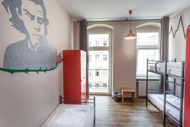 سكن مشترك مختلط بثلاثة أسرّة بحمام خاص، Sunflower Hostel 3/5