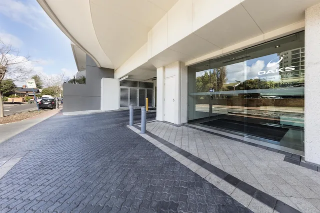 Oaks Glenelg Liberty Suites, Adelaide 70/80