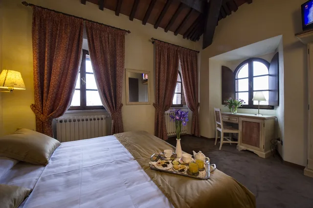 Superior, Queen Bed, City View, Hotel Gattapone 2/9