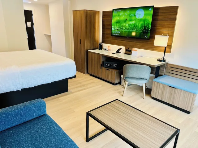 غرفة بسرير كينج لذوي الإعاقة، Clarion Pointe Mount Vernon - Burlington WA 10/10