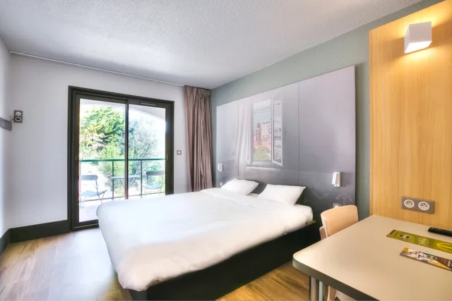 غرفة قياسية بسرير مزدوج، B&B Hotel Villeneuve Loubet Village 2/4
