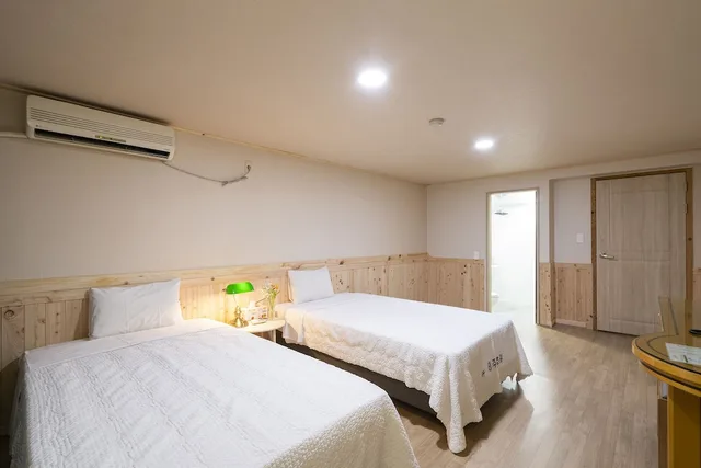غرفة بسريرين منفصلين، New Jeju Hotel 1/9