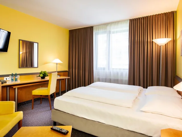 غرفة قياسية بسرير مزدوج، Plaza Hotel and Living Frankfurt 1/9