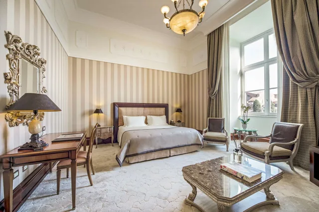 جناح جونيور مع سرير إضافي، Anantara Palazzo Naiadi 2/7