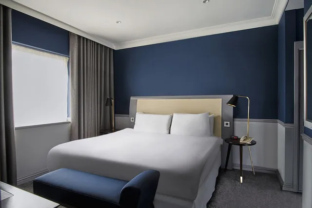 جناح جونيور بسرير كوين، Sheraton Heathrow Hotel 2/5