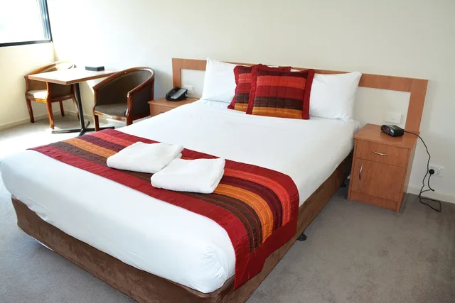 غرفة قياسية بسرير كوين، City Park Hotel 1/4
