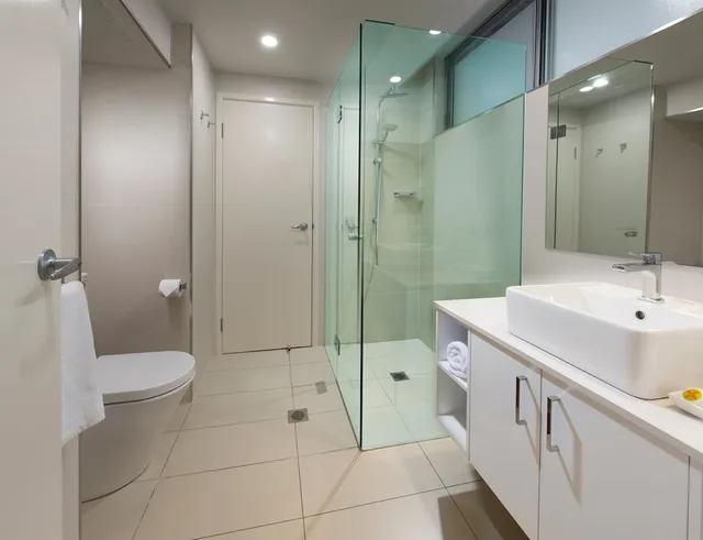 شقة بسرير كينج بإطلالة على البحر مع أريكة، Whitsunday Holiday Apartments 2/2