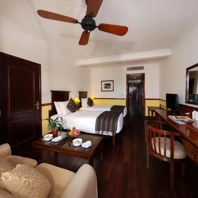 غرفة ديلوكس بسريرين منفصلين بإطلالة على المسبح بشرفة، Victoria Can Tho Resort 1/8