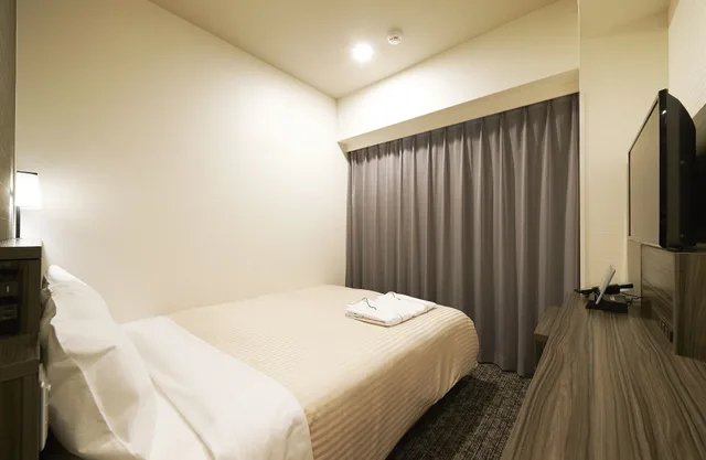 Room, Double Bed, Sotetsu Fresa Inn Osaka-Shinsaibashi 4/8