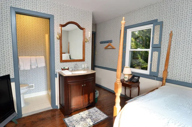 James Madison, Suite, Double Bed, Private Bathroom, Duling Kurtz House and Country In 2/2