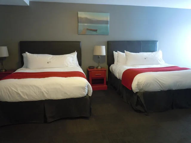 غرفة قياسية بسرير كوين، L Auberge Du Lac St Pierre 1/10