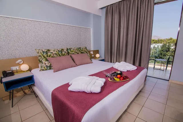 Deluxe, Twin Beds, Garden or Pool View، Lindos Breeze Beach Hotel 4/10
