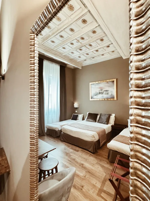 غرفة تنفيذية، Residenza Sciarra 3/8