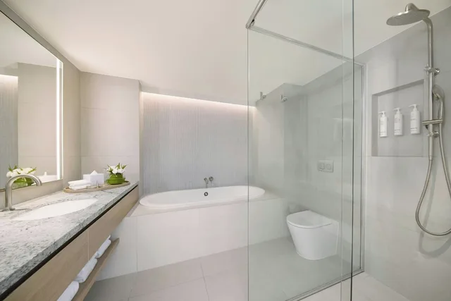 1 Bedroom, Suite, Lagoon View, Balcony, Marriott Vacation Club At Surfers Paradise 6/9
