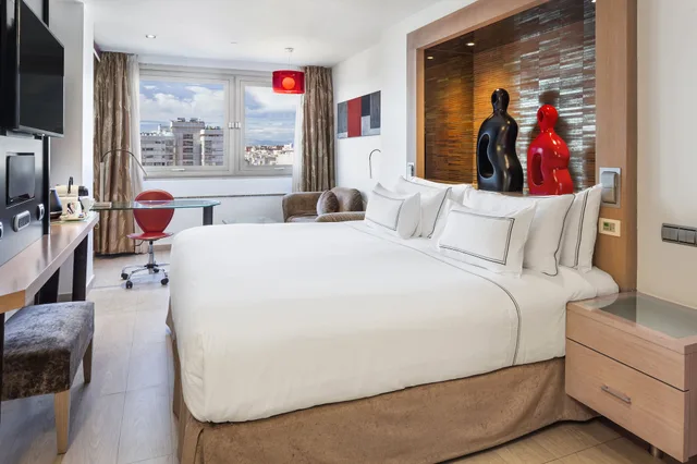 Grand, the Level, Premium, King Bed، Melia Madrid Princesa Hotel 4/10