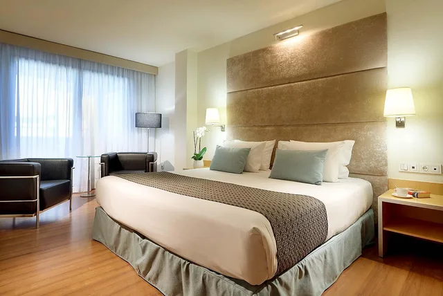 جناح جونيور بسرير كينج مع أريكة، Eurostars Centrum Alicante 1/1