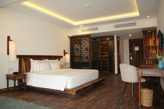 Room, King Bed, Balcony, Alibu Resort 2/4