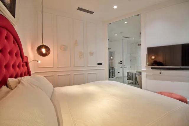 Deluxe, Suite, Double or Twin Bed, Holm Hotel And Spa 2/3