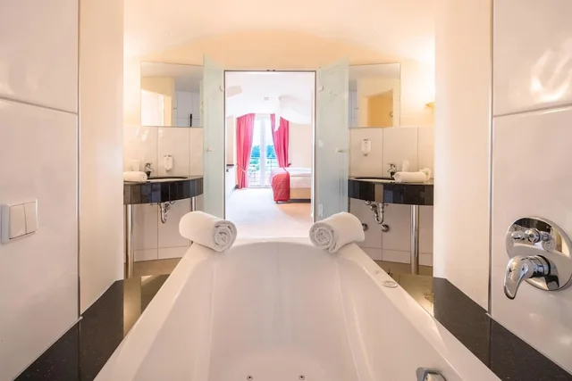جناح بسرير كينج، Best Western Premier Castanea Resort Hotel 2/2