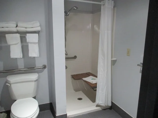غرفة بسرير كينج لذوي الإعاقة، Baymont By Wyndham La Crosse/Onalaska 9/10