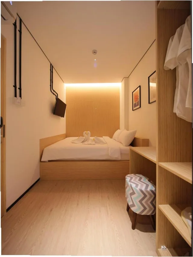 Deluxe, Queen Bed, Cool Living Jakarta 2/3
