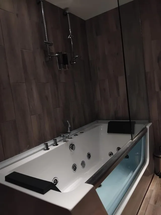 استوديو ديلوكس، Paskunji Residence 4/4