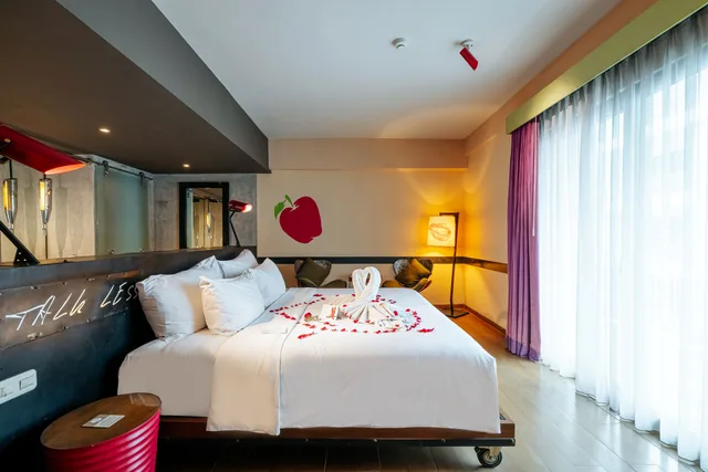 غرفة ديلوكس بسرير مزدوج بإطلالة على المسبح، Viva Dash Hotel Seminyak 1/6