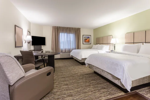 استوديو بسريرين كوين، Candlewood Suites Davenport 1/4