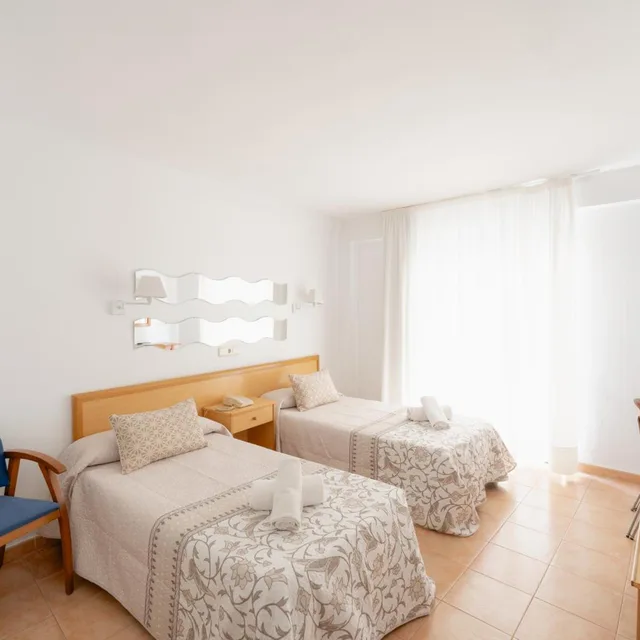 غرفة بسرير مزدوج أو سريرين منفصلين، Hotel Santa Faz - Adults Only 5/10