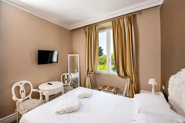 غرفة سوبيريور بسرير مزدوج، Chateau de La Tour 2/10