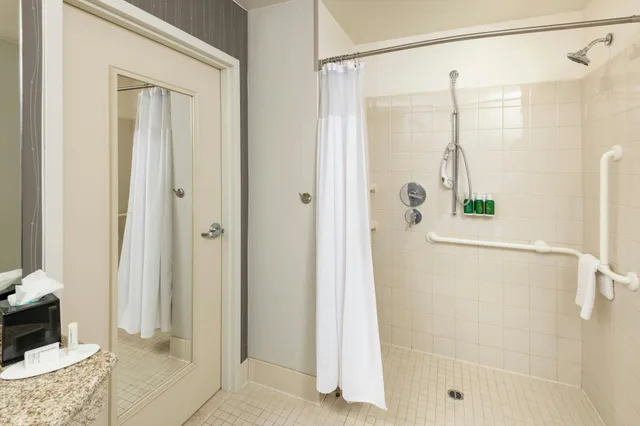 غرفة بسريرين كوين، Courtyard By Marriott Santa Ana Orange County 6/6
