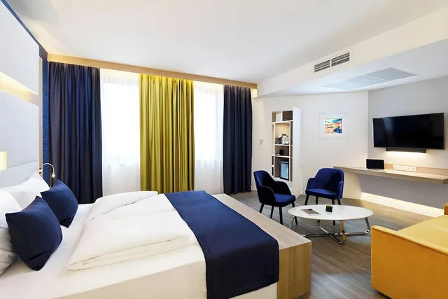Grand, King Bed, Kvihotel Budapest 3/5