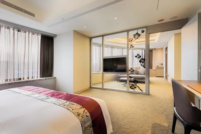 Tower, Executive, Suite, King Bed, Bathtub، Green World Hotel Grand Nanjing 1/4