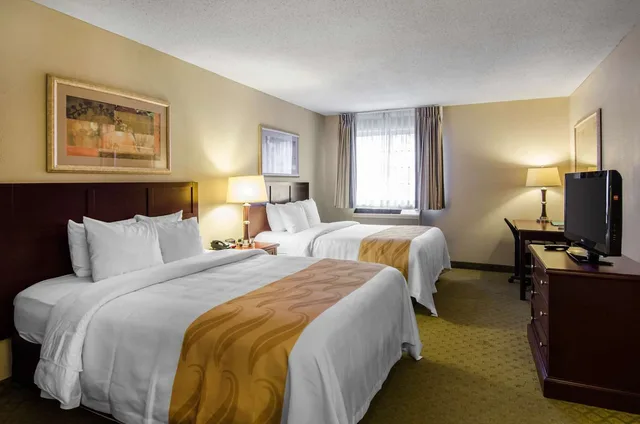 غرفة بسريرين كوين، Quality Inn Summersville 2/4